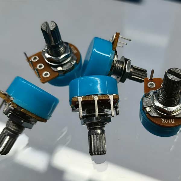 10 DELTA V/C B10K BLUECAP OPPOSITE BEN SMALL S-15MM - Image 1