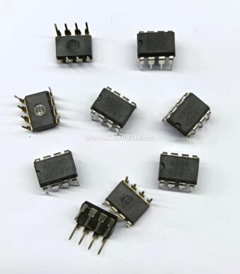 The JRC4558D (often manufactured by New Japan Radio/NJM) is a highly popular, low-cost dual operational amplifier (op-amp) IC. It is iconic for its widespread use in audio applications, particularly in vintage guitar overdrive/distortion pedals, preamplifiers, and tone controls, revered for its smooth clipping and low-noise characteristics.